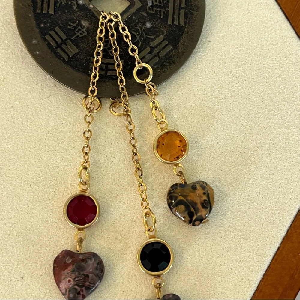 Vintage 80s Brooch with Quartz Heart Charms and Colored Gemstones - Picture 5 of 7